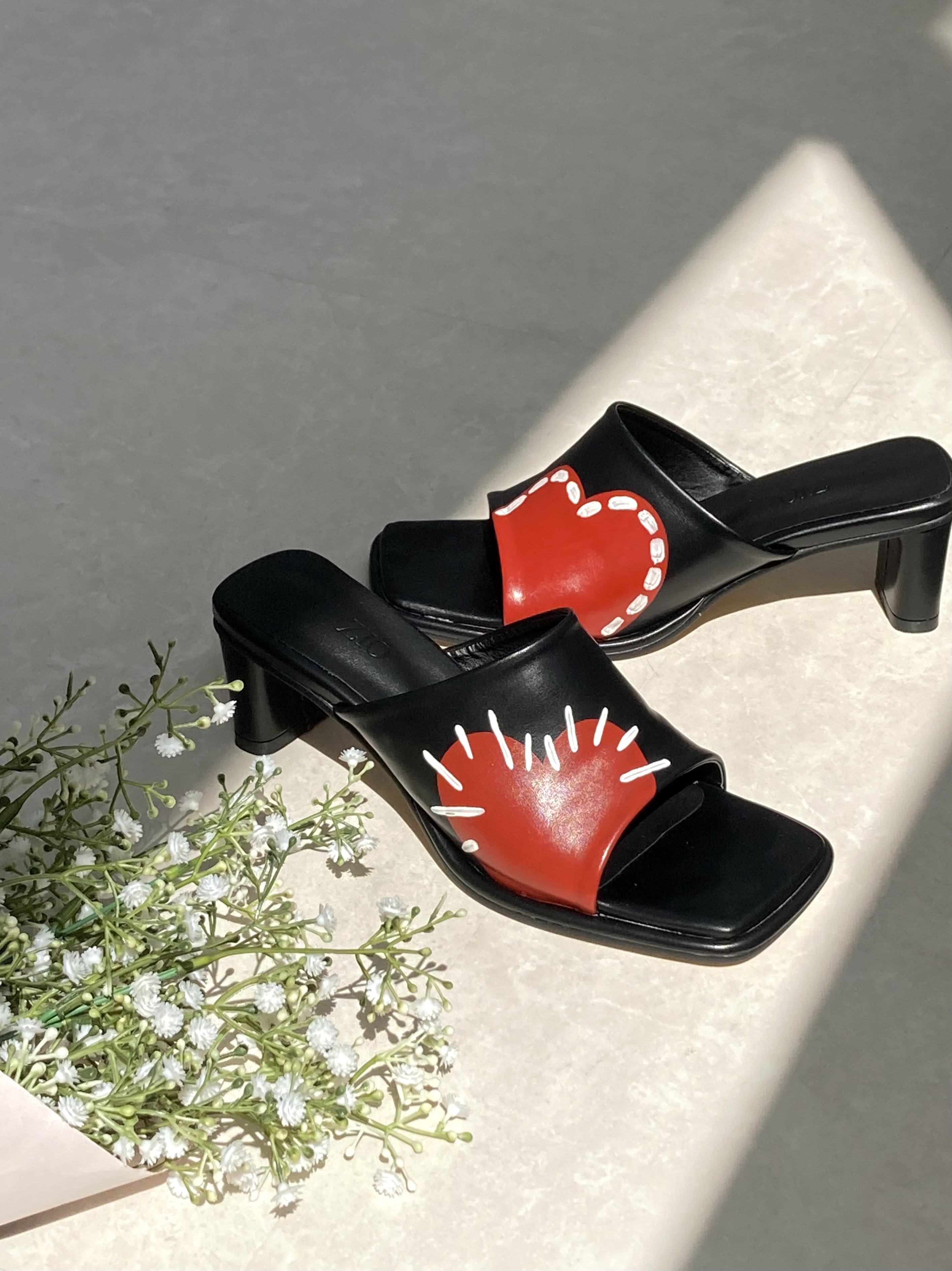 Heart-Patched heels (black)